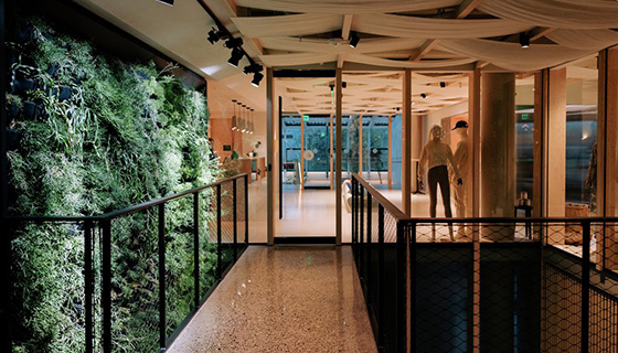 Kessil Lighting for Cascada Thermal Springs